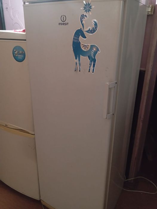 Продам холодильники