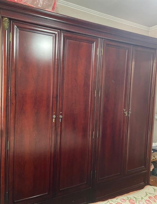 Спальный гарнитур