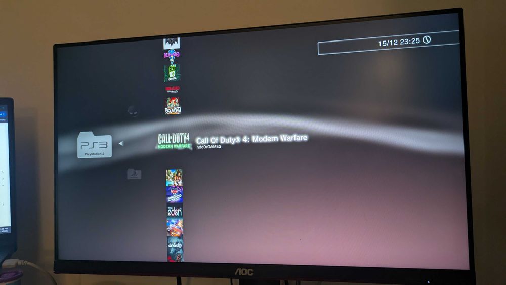 PS3 Super Slim + 136 игри / Playstation 3 1TB