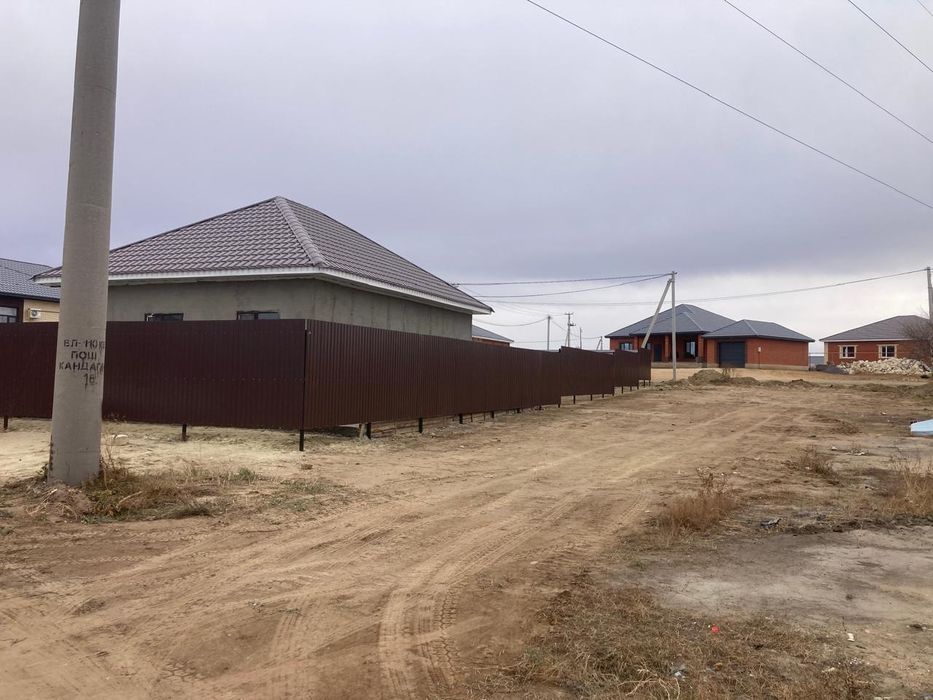 Продам дом на юго ЗАПАДЕ ОЧЕНЬ СРОЧНО