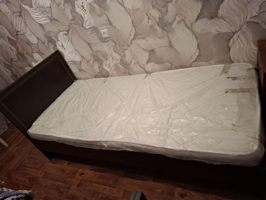 Продам кровать новая