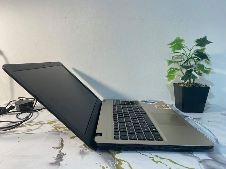 ASUS Sonicmaster intel core N4000