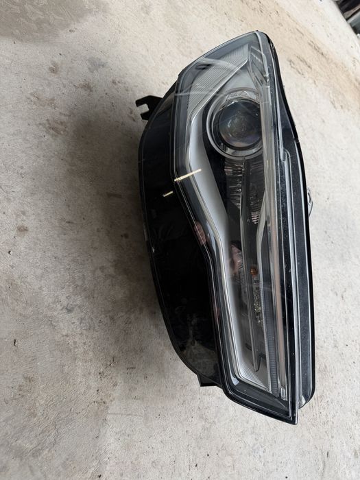 Десен фар биксенон Audi A6 4G facelift bixenon c7.5 ауди а6 4г