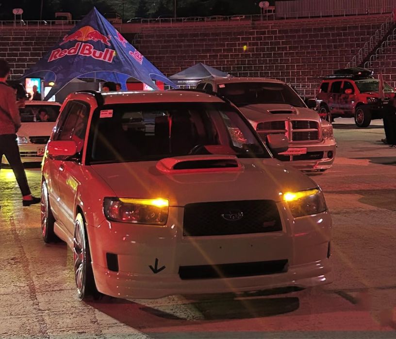 Срочно продам машину subaru