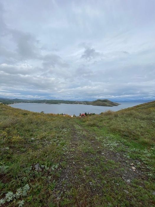 Землю в Голубом заливе