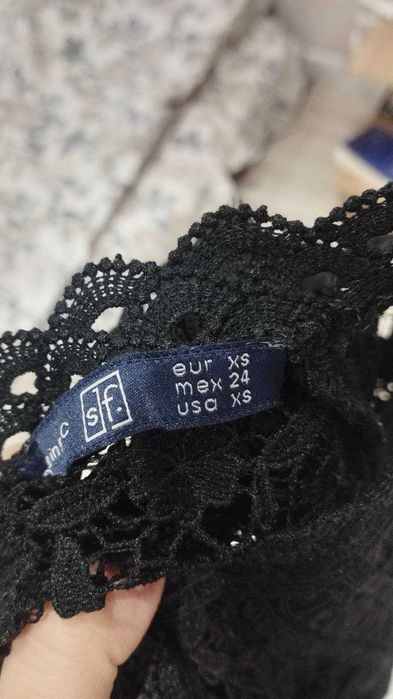 Черное платье с кружевом, на вечер/повседневность, S