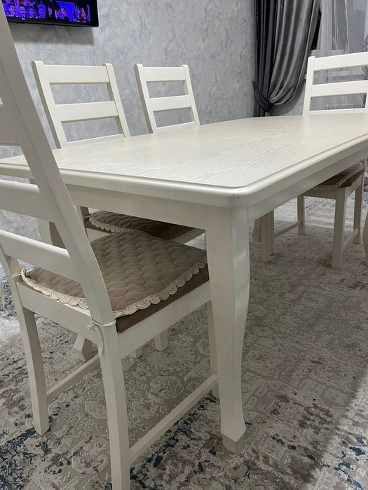 Стол     со      стульями