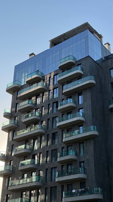 ЖК Parkwood , квартира 2в3-х комнатную . 64м2. Вид во двор.