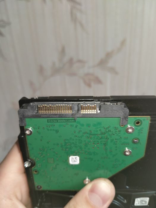 Жесткий диск Seagate Barracuda 1000 Gb