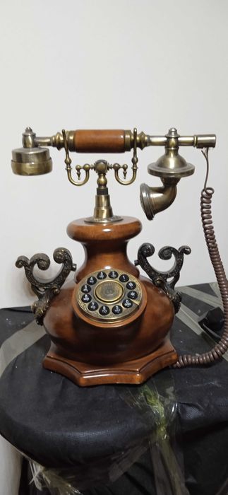Телефон антиквариат