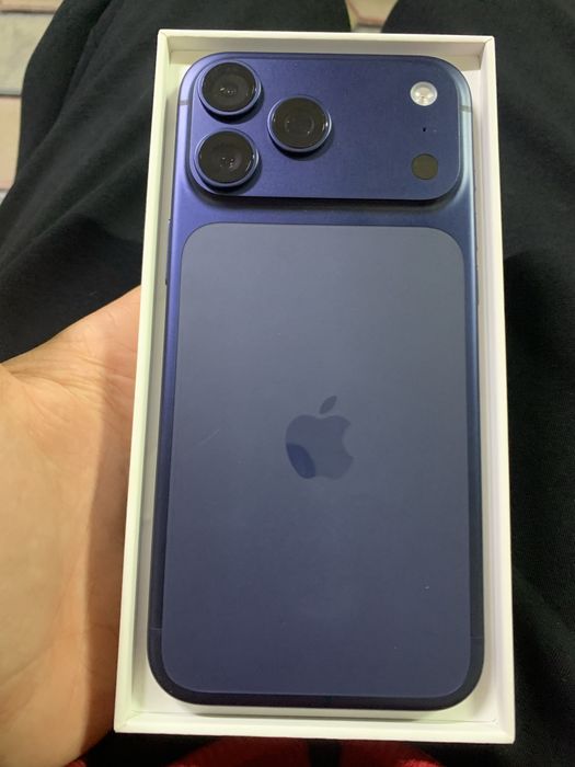 Продам айфон 17 PRO MAX