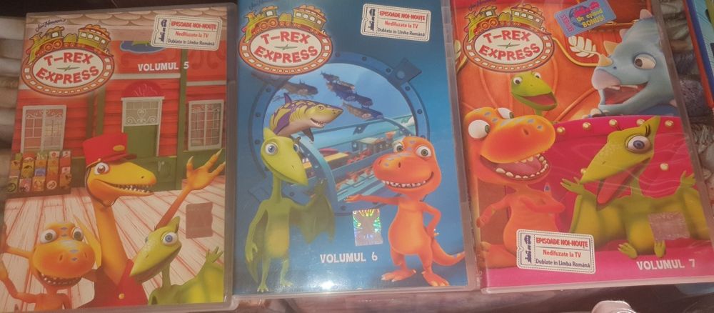 Vând set 7 DVD desene animate T-REX EXPRESS
