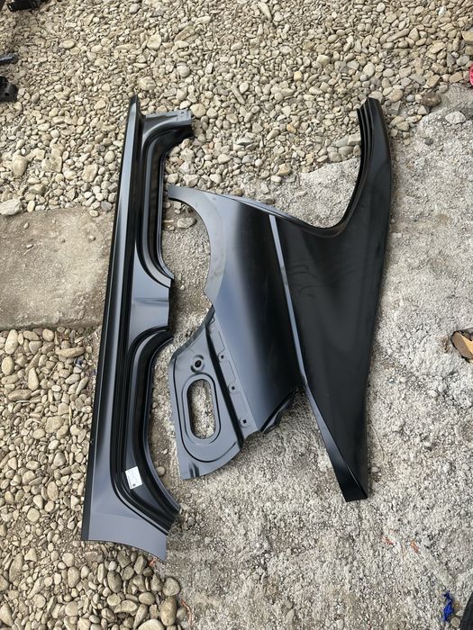 Aripă stânga spate,prag stânga skoda octavia 4.