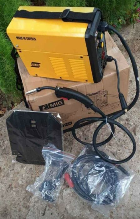 CO2 Телоподаващ Заваръчен апарат 2в1 200А,250А