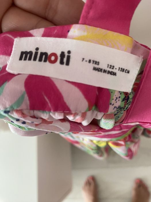 Rochita Minoti Minoti