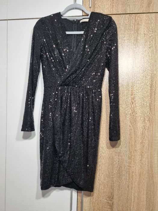 Официални рокли в различни цветове