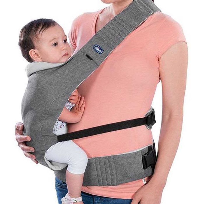 Chicco - эргономичная и многопозиционная нагрудная сумка от рождения