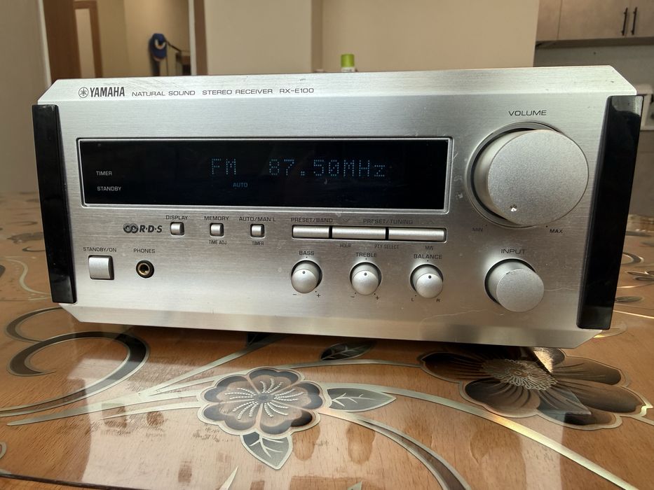 Yamaha RX-E100 Мини ресивър