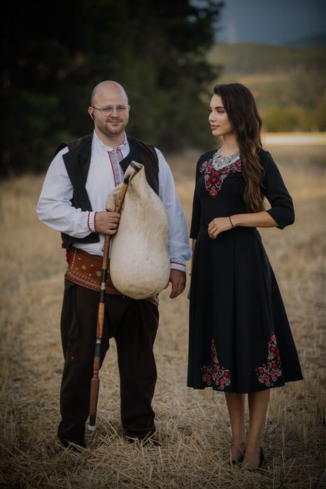 Певица и гайдар за рожден ден, бал, кръщене, сватба, парти, събор