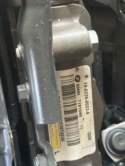 Bmw Бмв преден капак панти пиропатрони