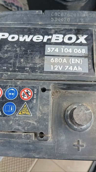Продавам акумулатор FERA Powerbox 680A 74Ah 12V
