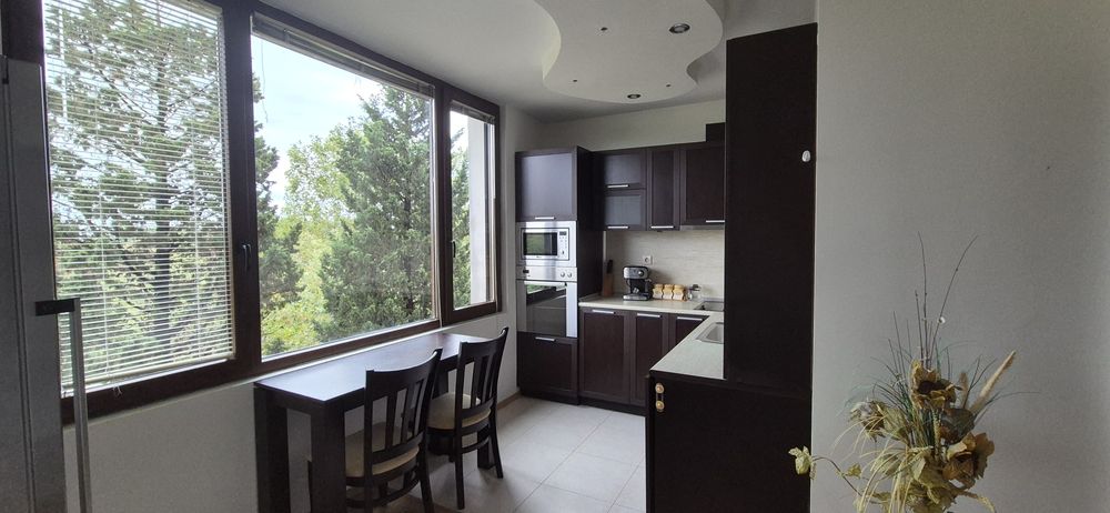 Дава се под наем Двустаен апартамент в Бургас, Лазур - 67 кв.м за 459 € - Снимка #3