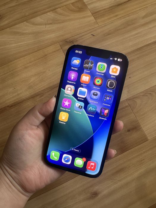 iPhone 13 128гб отличный