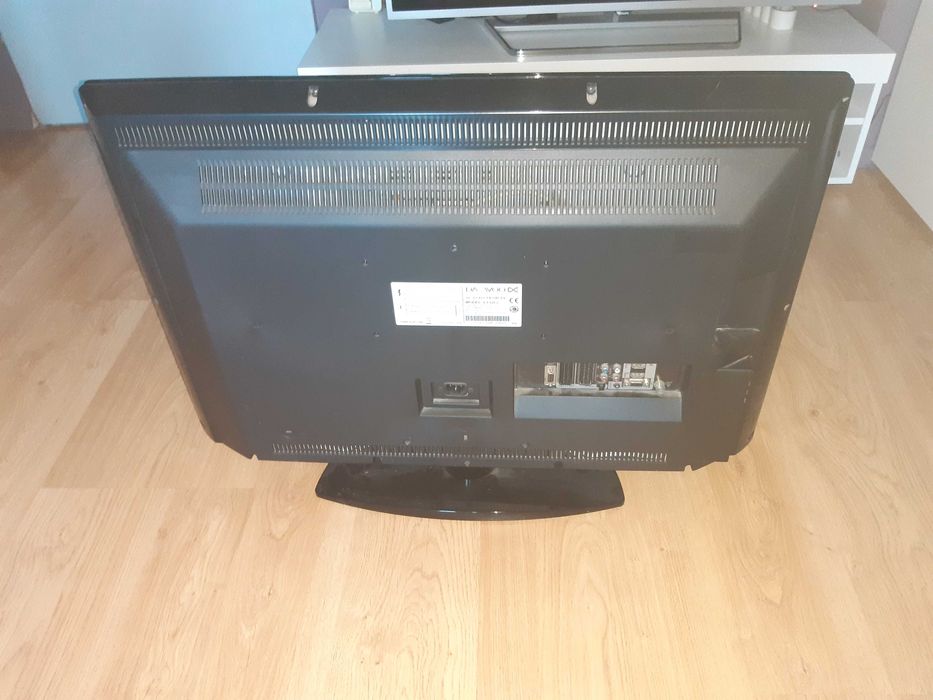 32 инча  LCD  Телевизор DAEWOO модел: LT32L