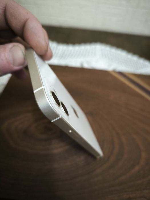 Iphone 12 бял. Автентичен, безупречен !