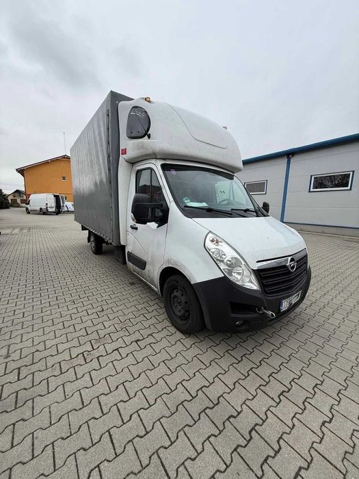 Autoutilitara Opel Movano