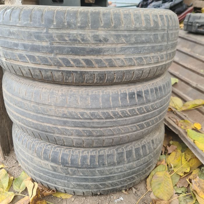 Продам автошины  на джип