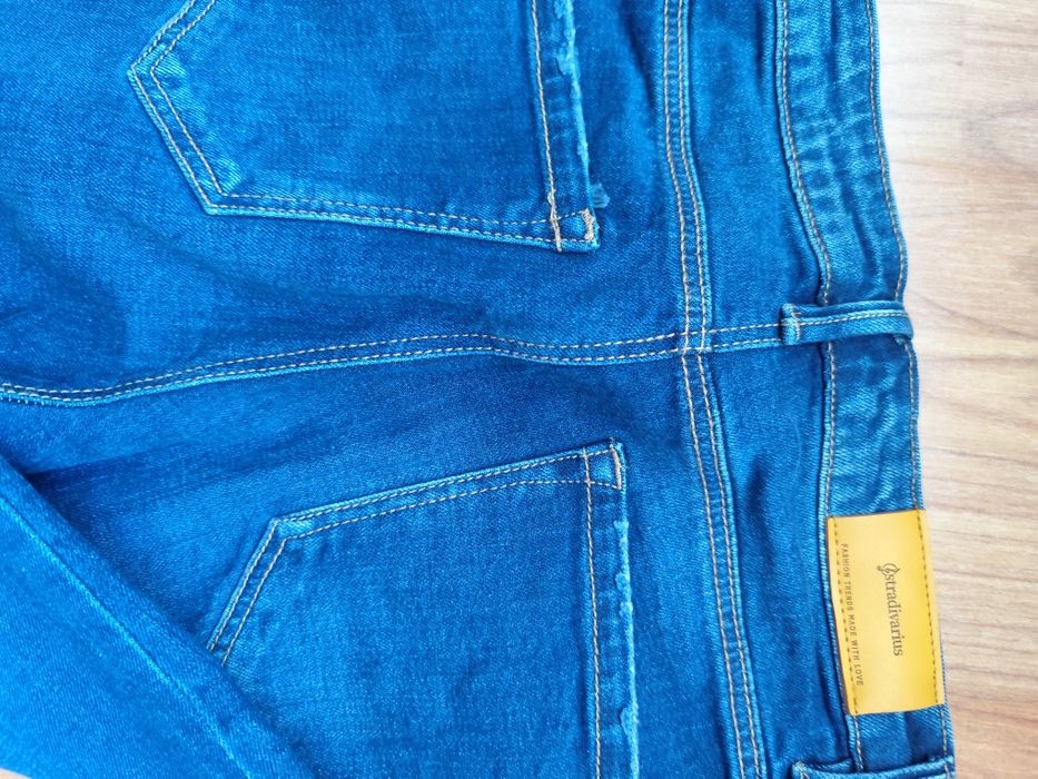 Stradivarius pantaloni dama