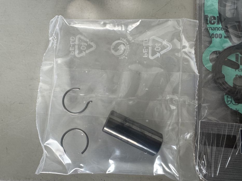 НОВ Комплект Цилиндър Бутало Клапани Гарнитури KTM SX-F 250 2013/2015