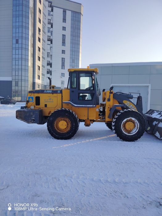 Продам фронтальный погрузчик