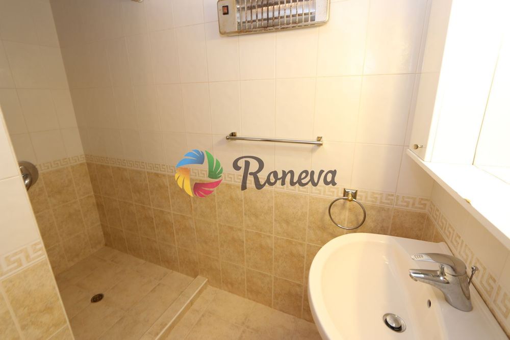 Дава се под наем Тристаен апартамент в Варна, Център - 100 кв.м за 714 € - Снимка #8