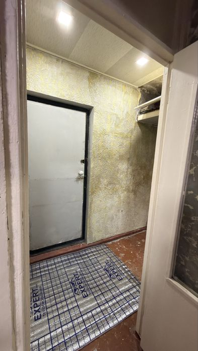 Kirguli 1-xonali uy sotiladi