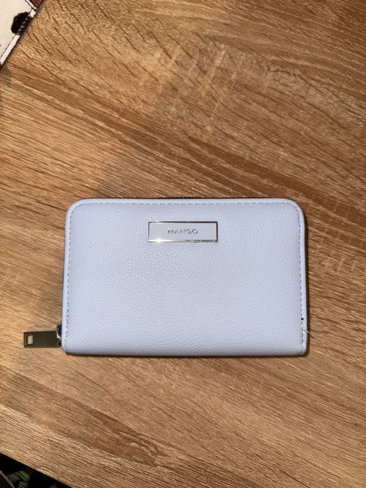 Дамски чанти и портмонета