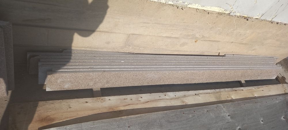 Гранитная ступень