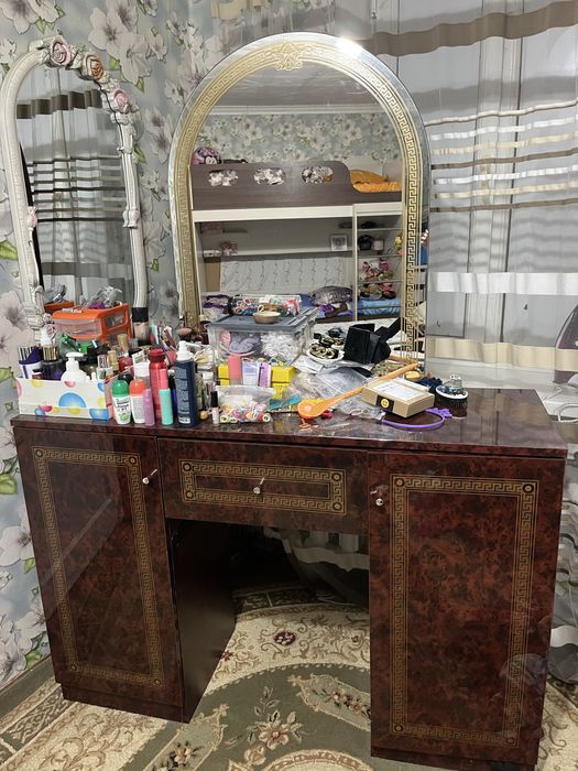 Продам спальный гарнитур