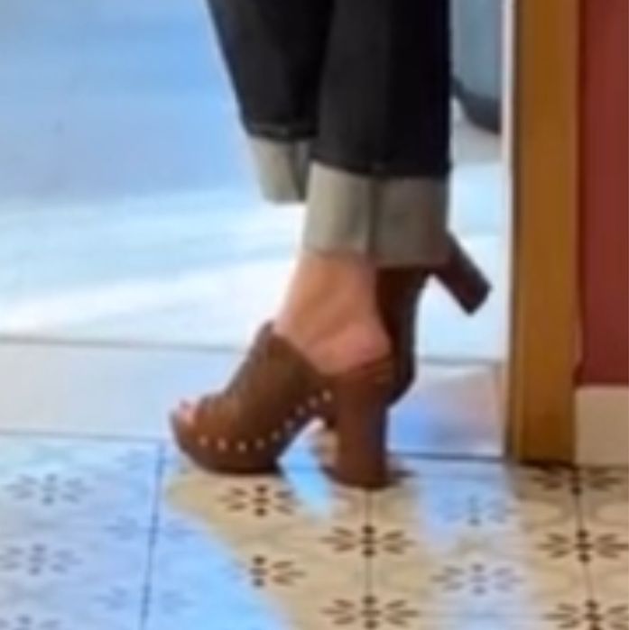 Saboti cu ținte MICHAEL KORS,Italia, piele stare excelenta!