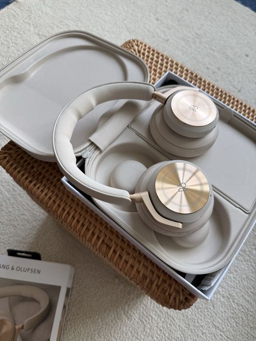 Bang & Olufsen Beoplay HX (open box)