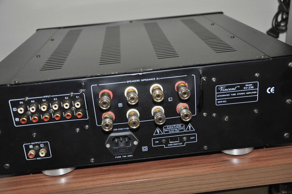 amplificator hibrid Vincent sv236