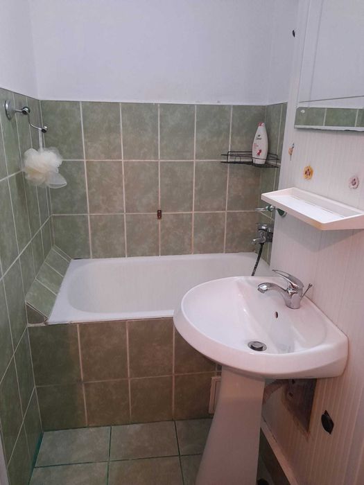 Ofer spre inchiriere garsoniera confort 1