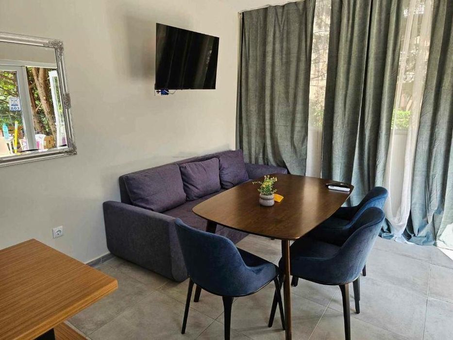 Дава се под наем Тристаен апартамент в Варна, Център - 90 кв.м за 850 € - Снимка #1