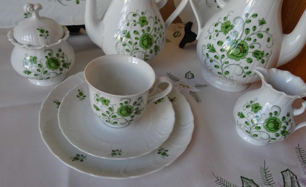 Костен порцелан- Royal Tettau Grüne Blume Porzellan