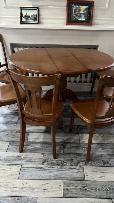 Продам обеденный стол со стульями