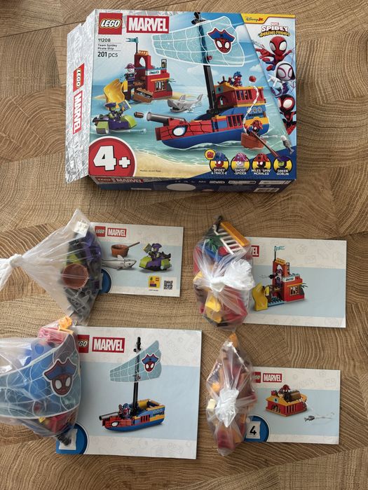 LEGO Marvel 11208 Team Spidey Pirate Ship