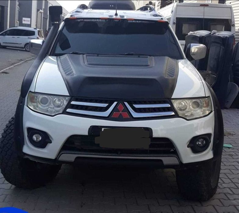 НОВИ !Преден декоративен капак за Mitsubshi L200