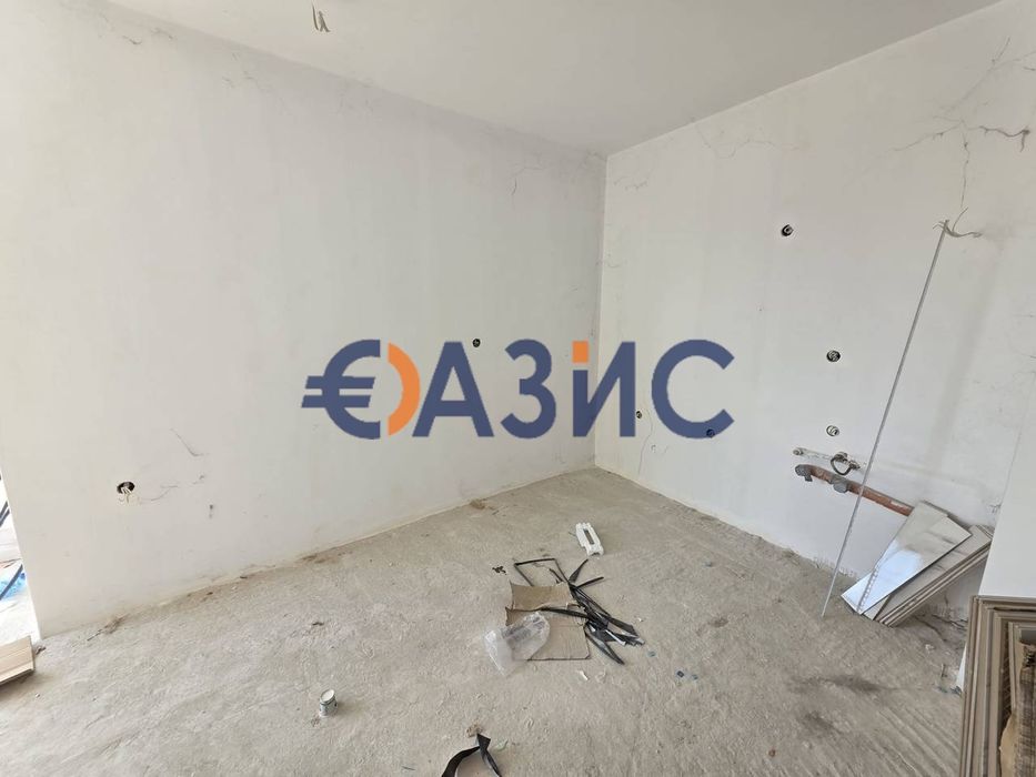 Продава се Двустаен апартамент в к.к. Слънчев бряг - 49 кв.м за 1164 €/кв.м - Снимка #4