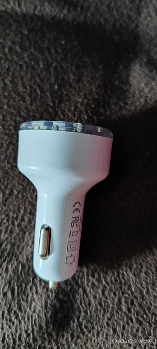 Нов адаптер за телефон за кола-8 порта